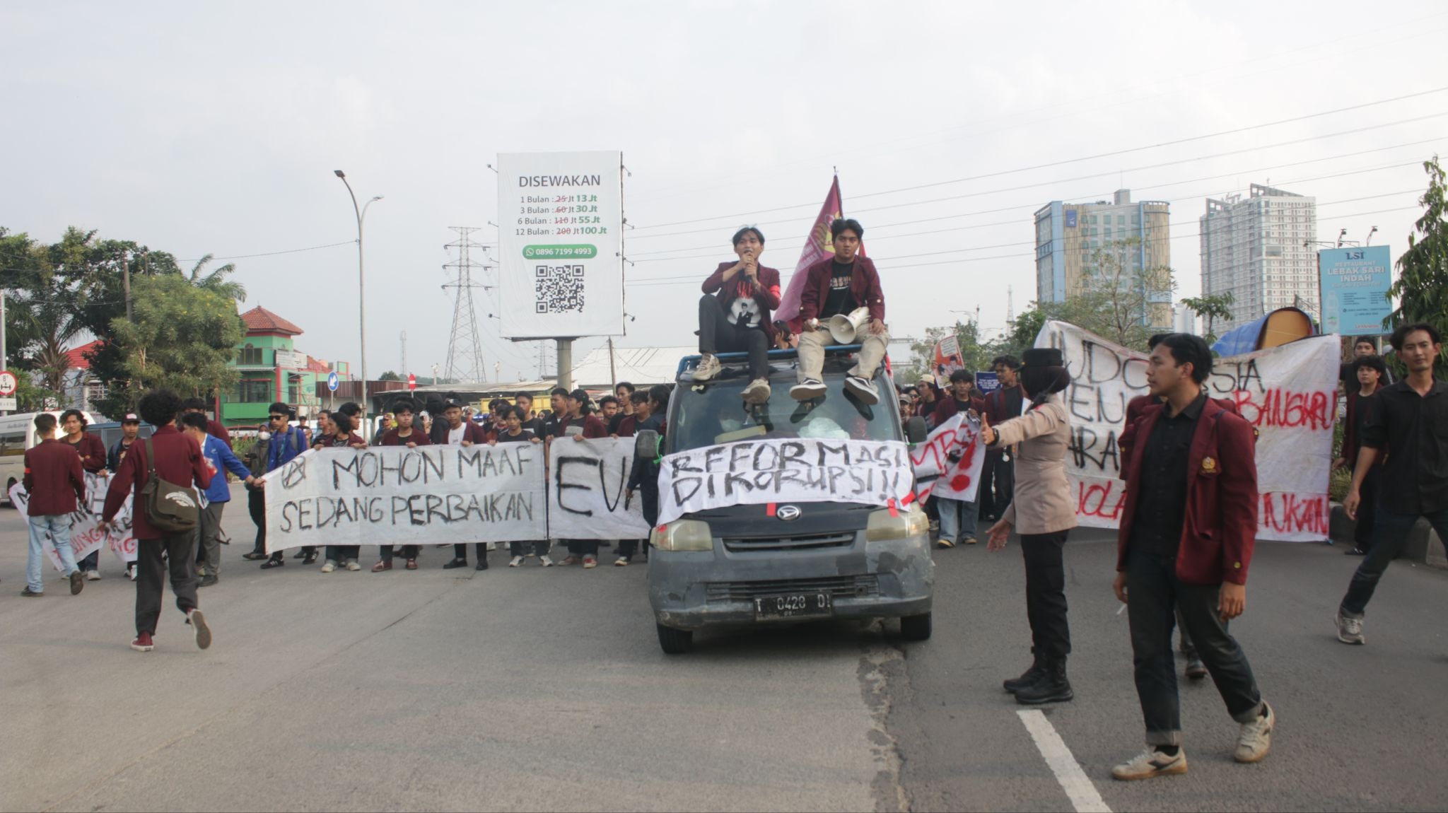 Thumbnail artikel Aliansi BEM Se-Karawang Kecam Kebijakan Pemerintah, Nilai APBN Tak Berpihak pada Rakyat