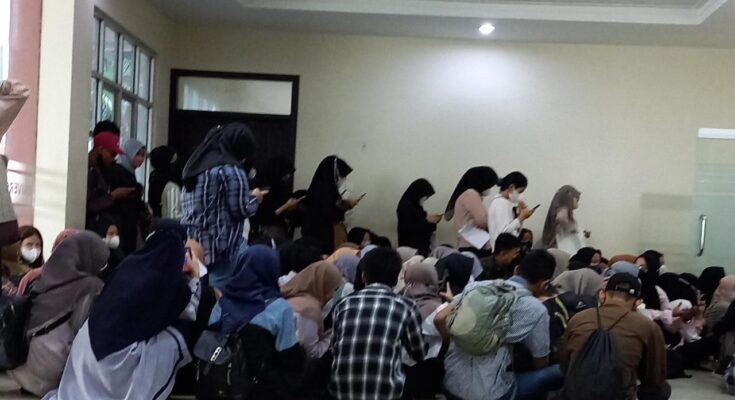 Thumbnail artikel Pembagian ATM bagi Mahasiswa Unsika Penerima KIP-K 2022